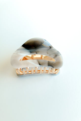Nadia Medium Curved Metal Claw Clip