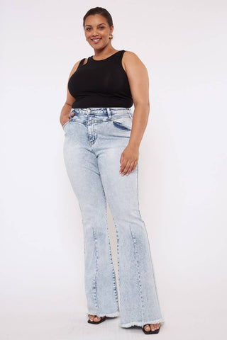 PLUS SIZE KANCAN LIGHT WASH FLARE